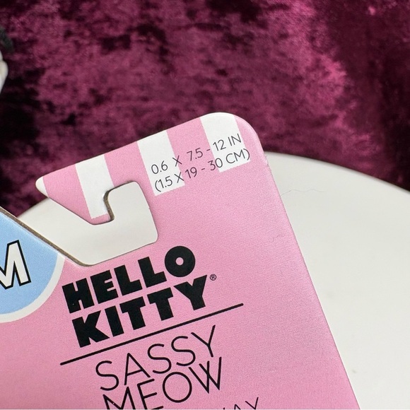 Sassy Meow Sanrio Hello Kitty Pink Heart Break Away Cat Collar & Leash - MEDIUM - Picture 3 of 13